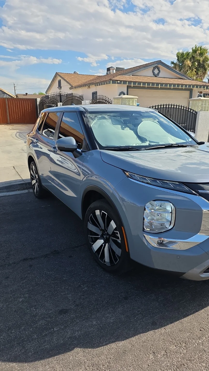 Moon 4, 2024 Mitsubishi Outlander SE