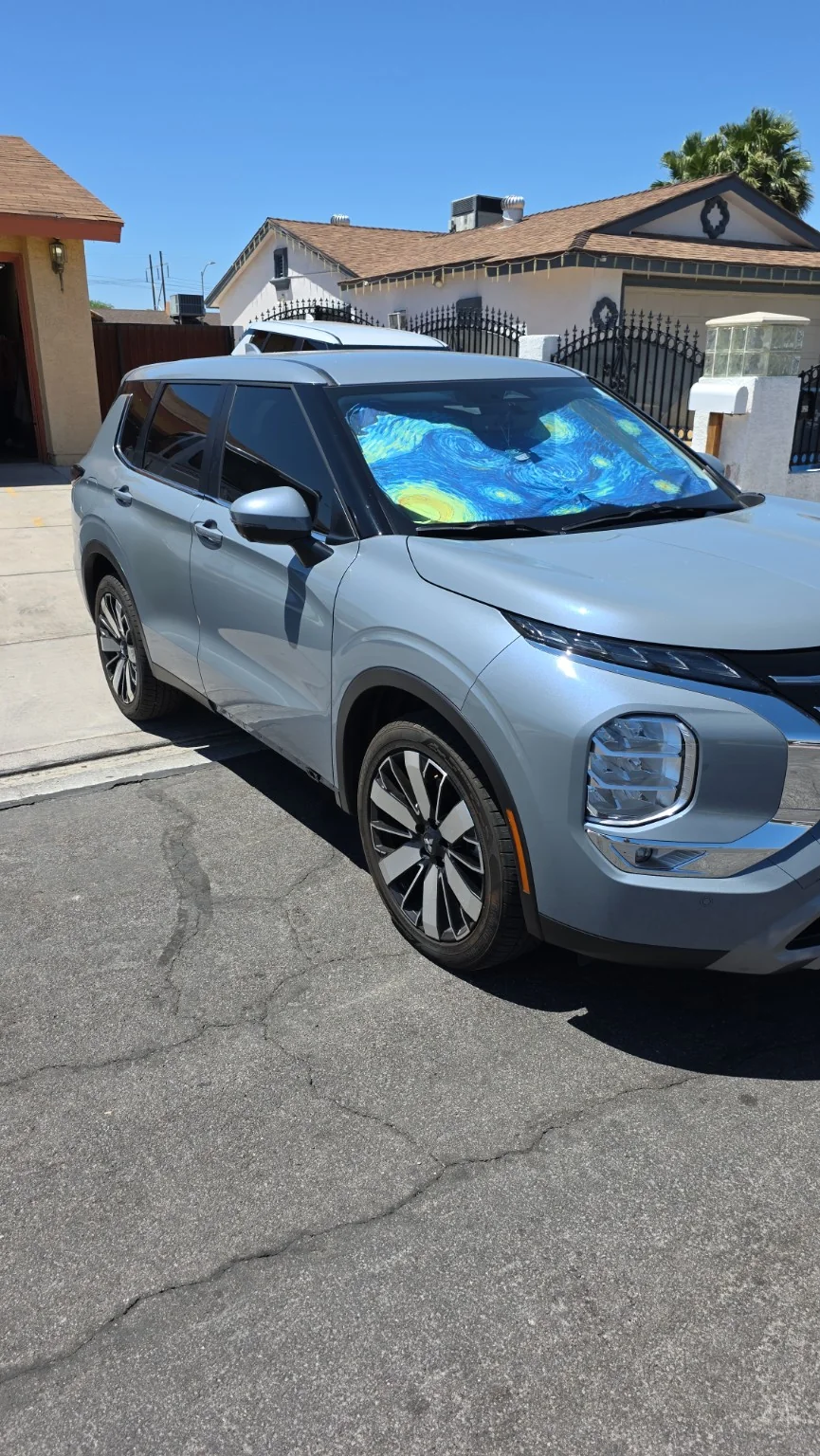 Moon 5, 2024 Mitsubishi Outlander SE