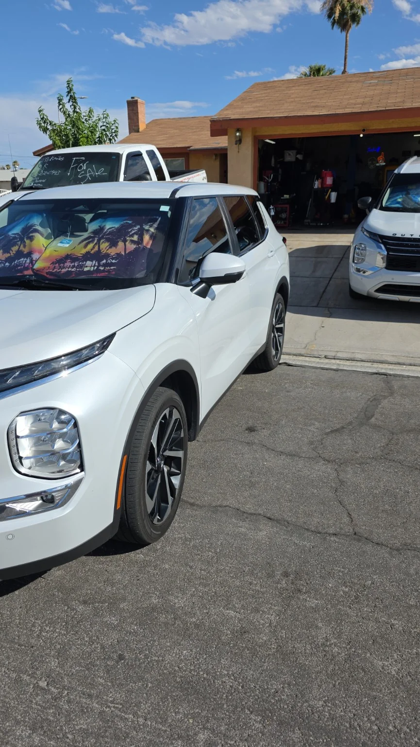 The 24, 2024 Mitsubishi Outlander SE